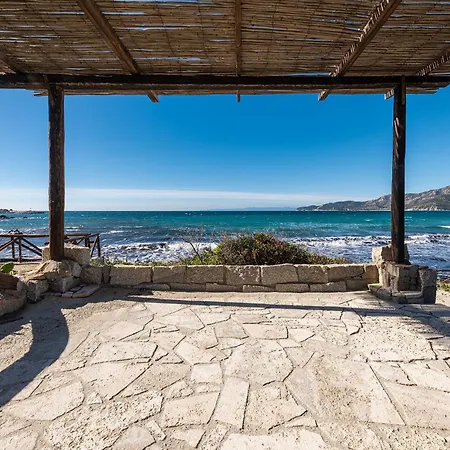 Elegante Wi-fi Gratis Con Terrazza Sul Mare Quasi A Toccare L'acqua Villasimius