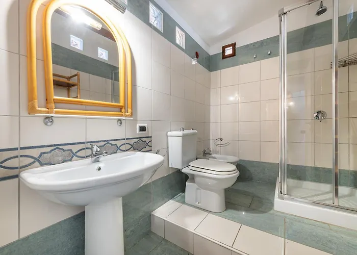 Elegante Wi-fi Gratis Con Terrazza Sul Mare Quasi A Toccare L'acqua Campu Longu